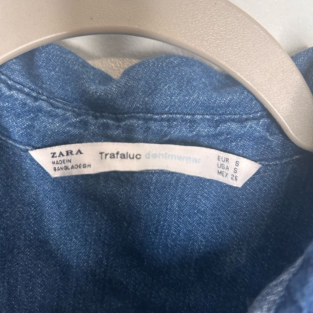 Zara Denim Ruffle Button up Top - Picture 3 of 3